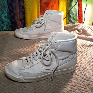 Womens Nike Blazer Mid, size 10, all white